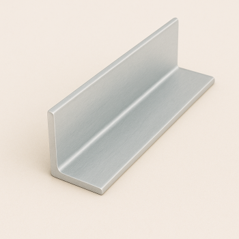 Уголок алюминиевый прессованный равнополочный 80х7х7 мм 1925 ГОСТ 13737-90 в наличии в Северодвинске