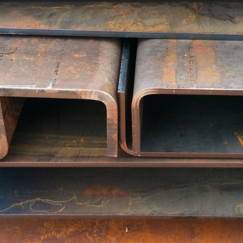 Стальной гнутый х/к швеллер 160х40х2 14г2аф в наличии в Северодвинске