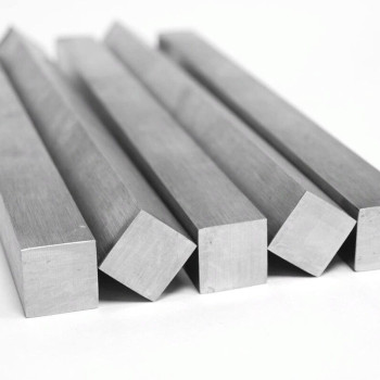 Квадрат нержавеющий 100х100 мм AISI 316Ti в наличии в Северодвинске